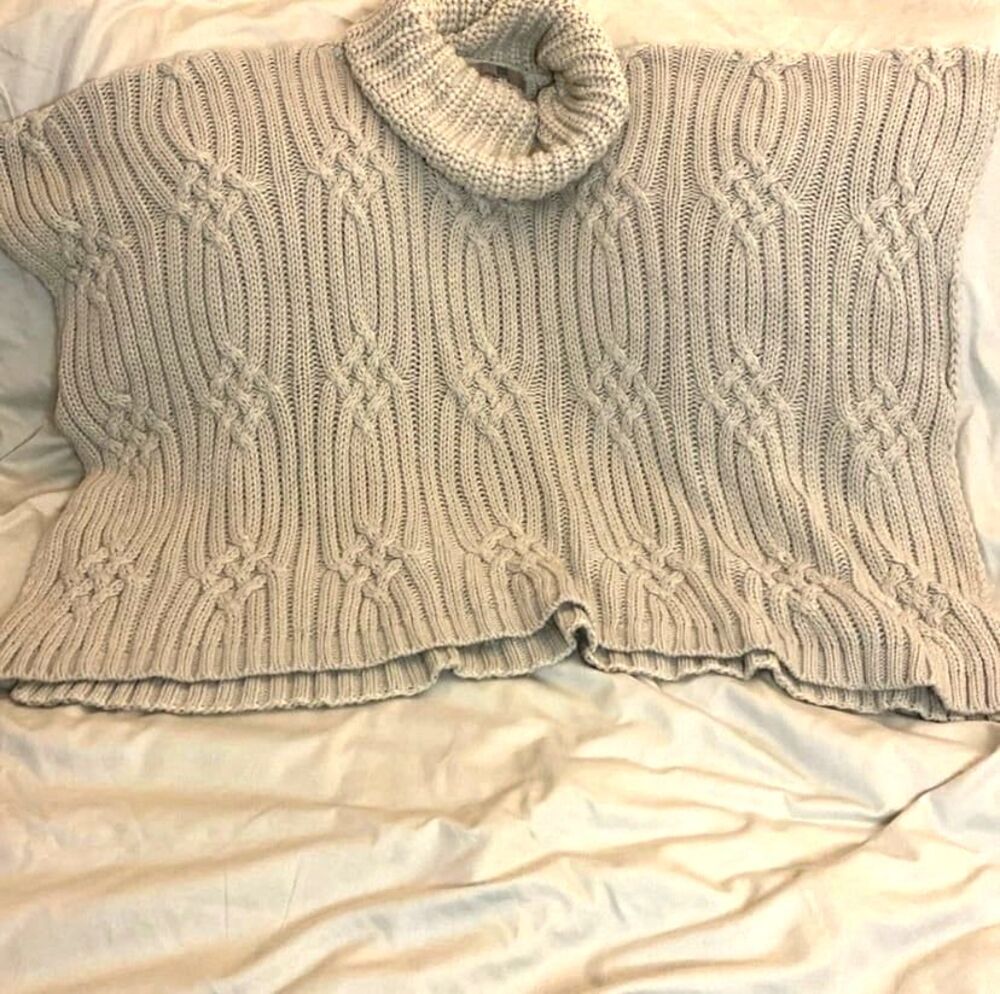 LOOK Cable‑Knit Turtleneck Poncho Beige Chunky Sweater One Size